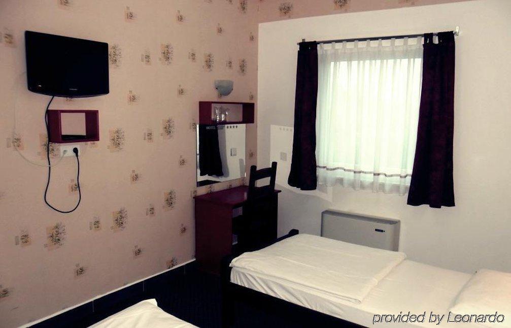 Bm Hotel